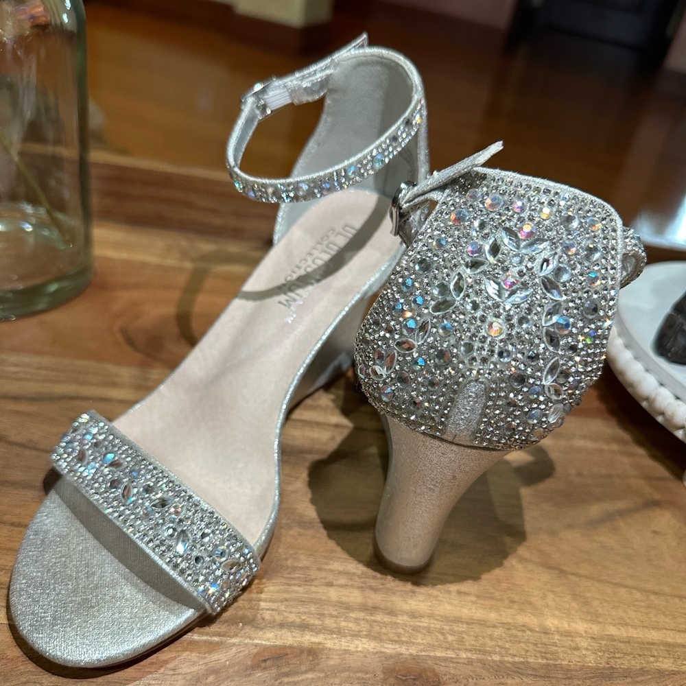 Silver Rhinestone Wedges. De Blossom Collection. Size 6 Worn Once.